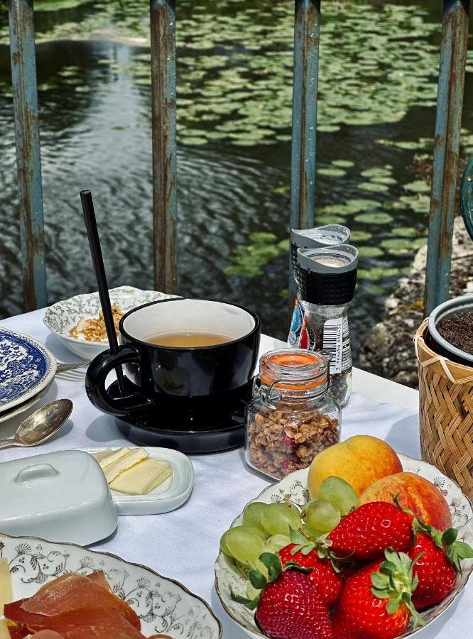 Moulin Le Fleurie Hotel Charenton-du-Cher ภายนอก รูปภาพ